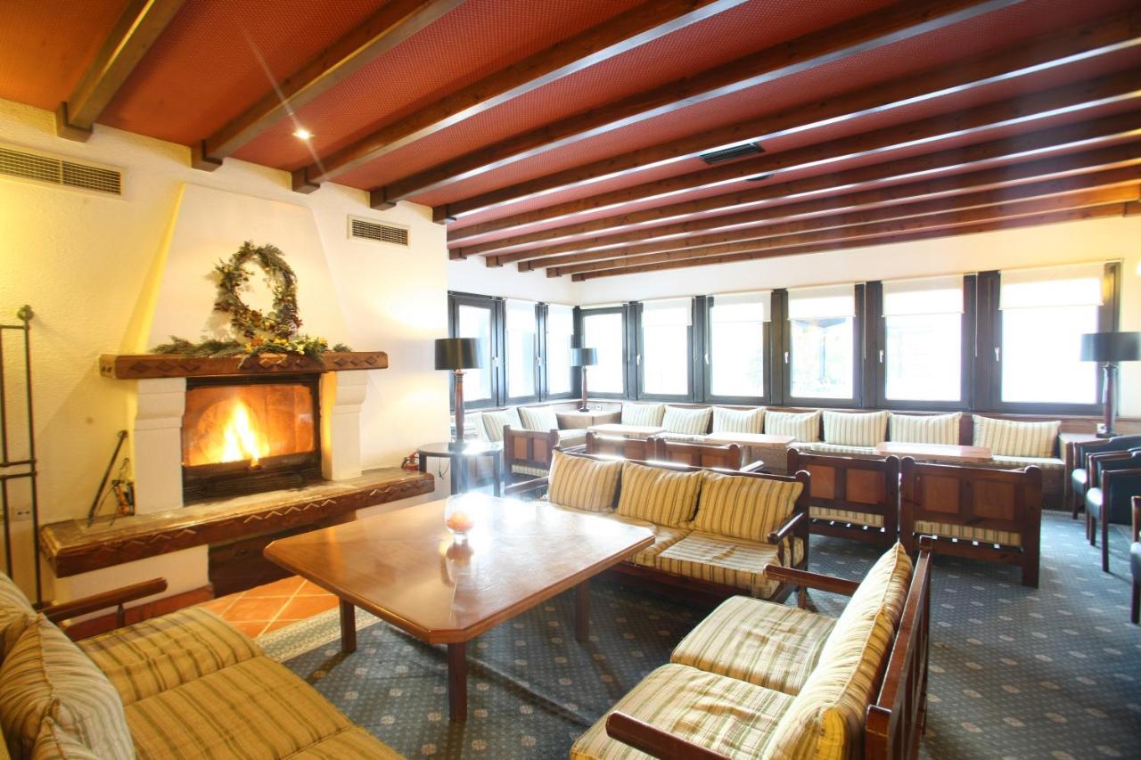 Hotel Spa Montana Карпенисион Экстерьер фото