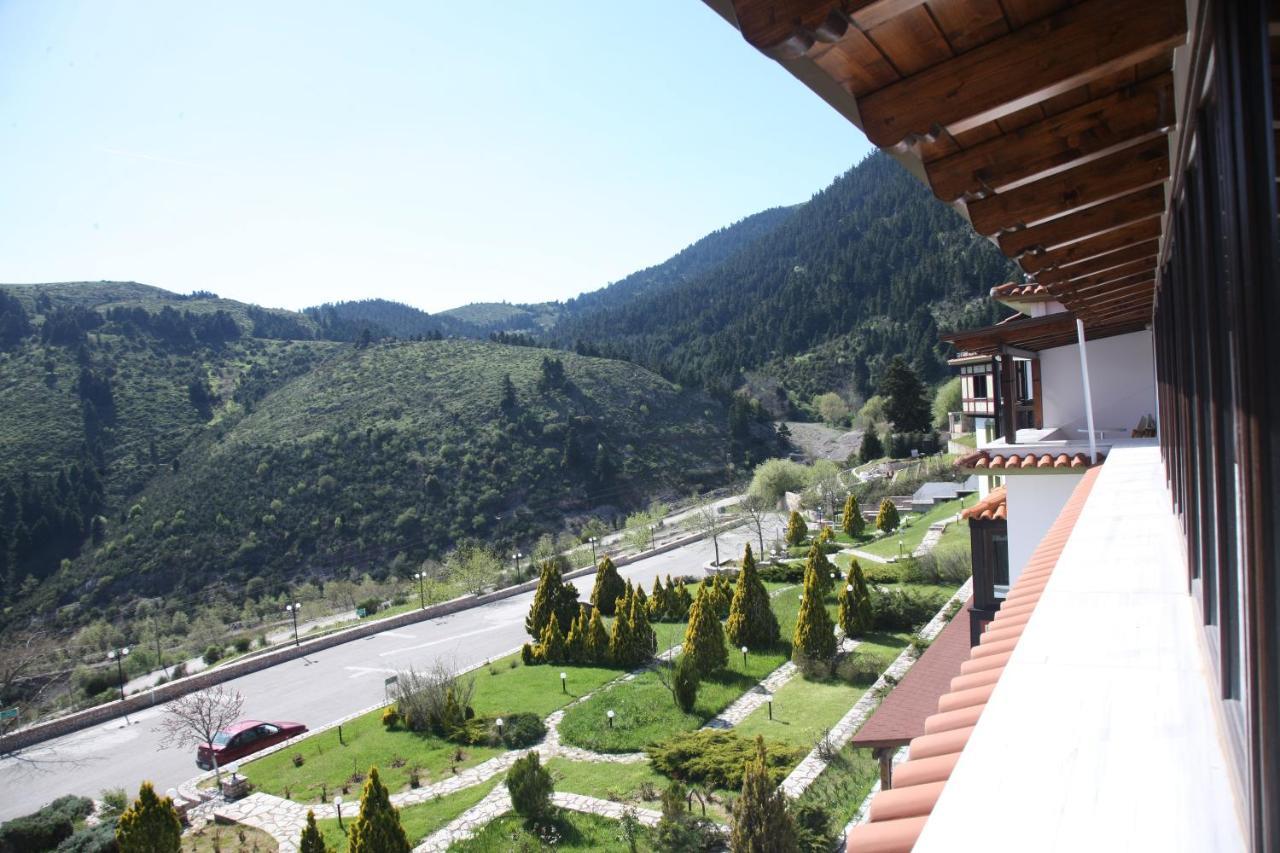 Hotel Spa Montana Карпенисион Экстерьер фото
