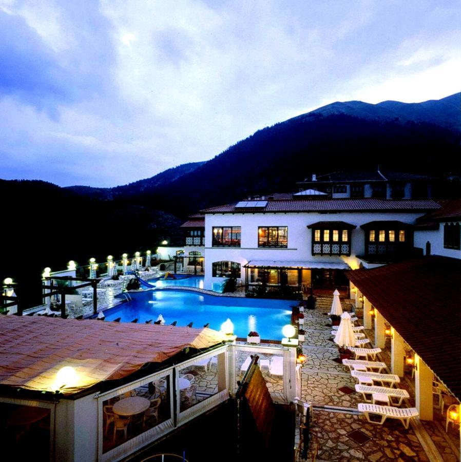 Hotel Spa Montana Карпенисион Экстерьер фото