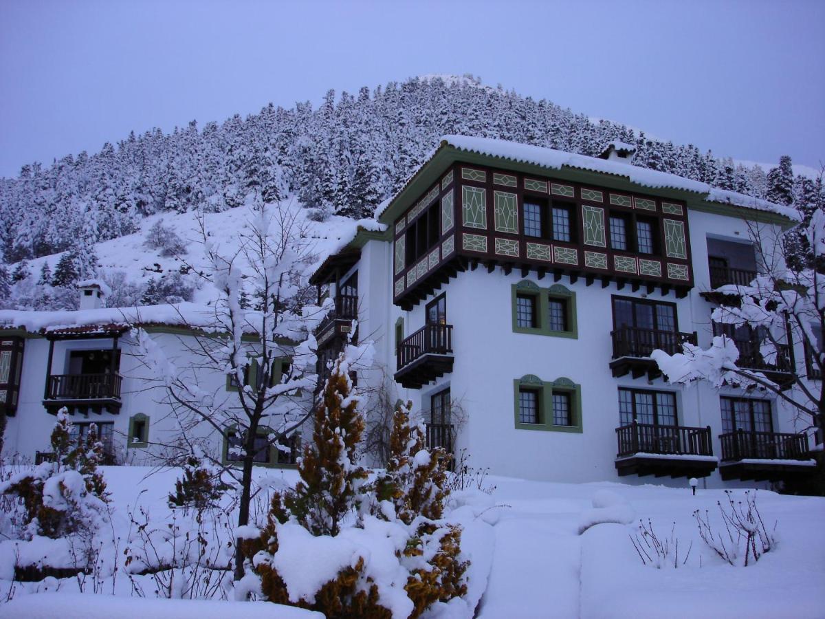 Hotel Spa Montana Карпенисион Экстерьер фото