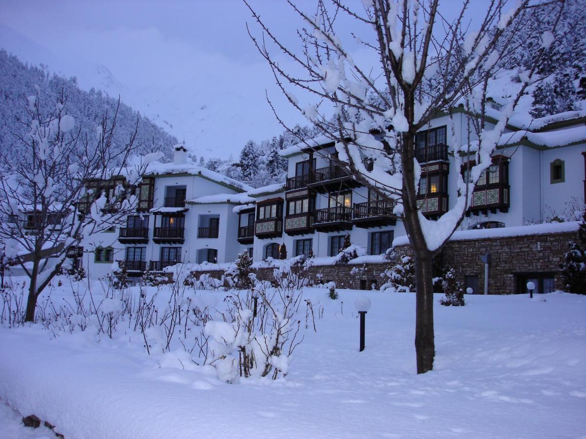 Hotel Spa Montana Карпенисион Экстерьер фото