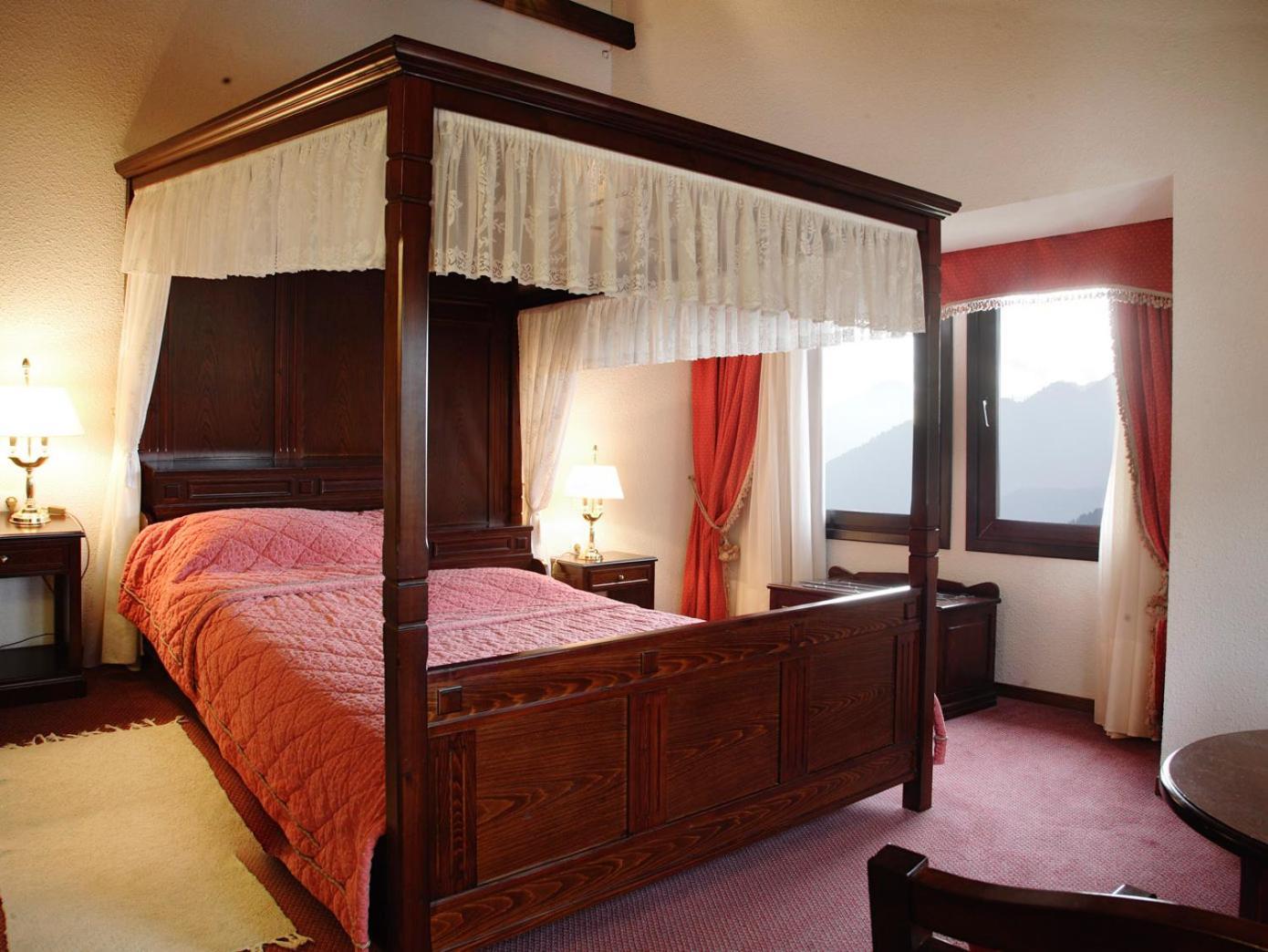 Hotel Spa Montana Карпенисион Экстерьер фото