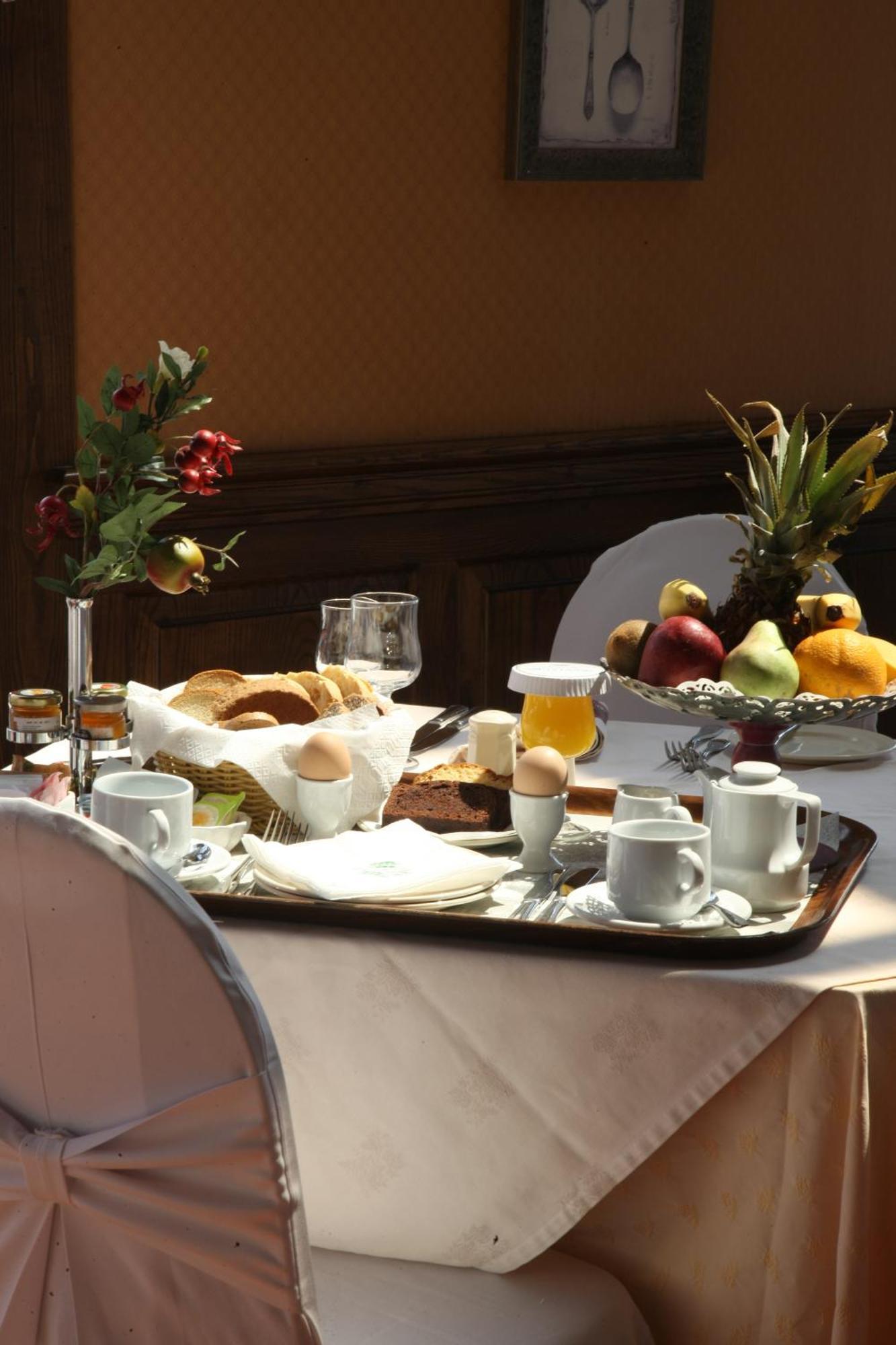 Hotel Spa Montana Карпенисион Экстерьер фото