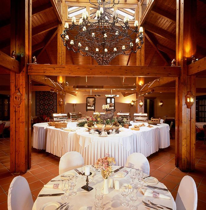 Hotel Spa Montana Карпенисион Экстерьер фото