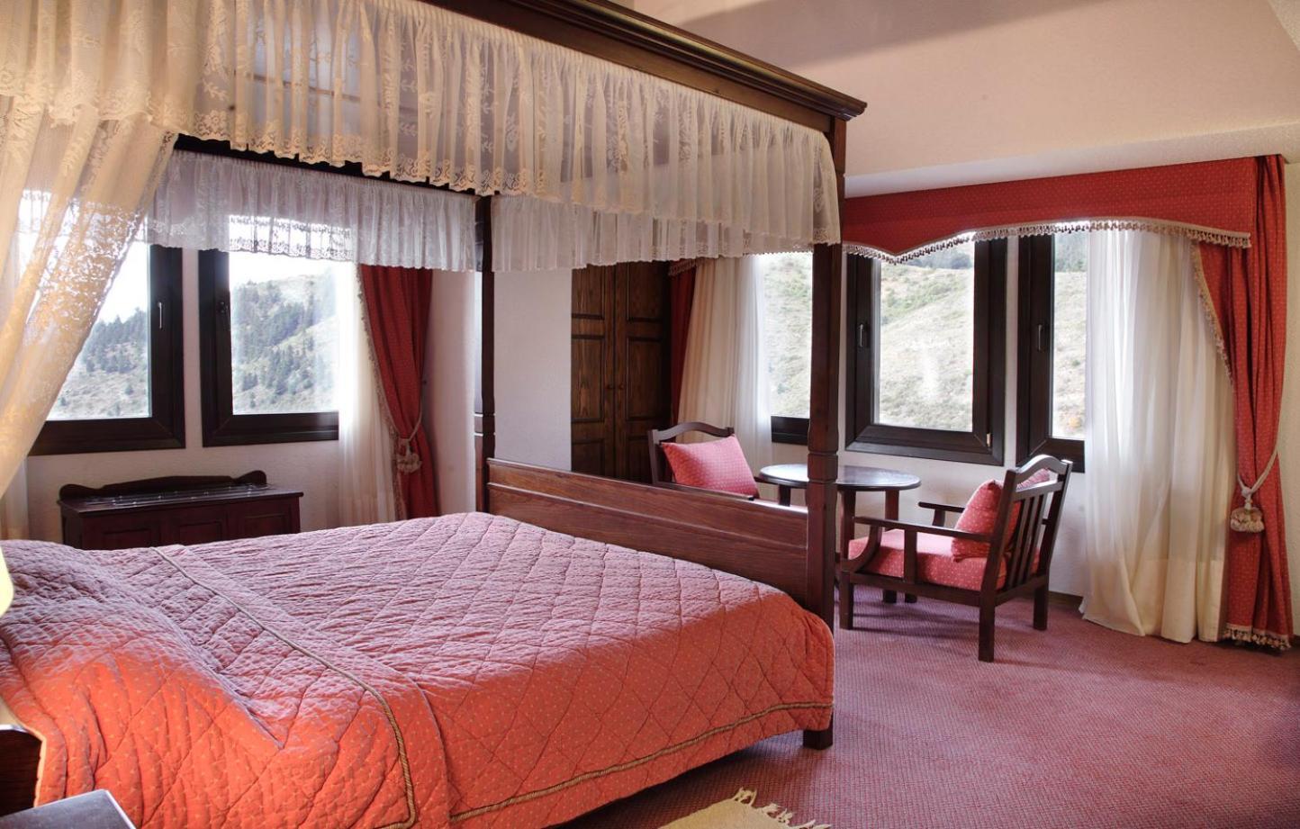 Hotel Spa Montana Карпенисион Экстерьер фото