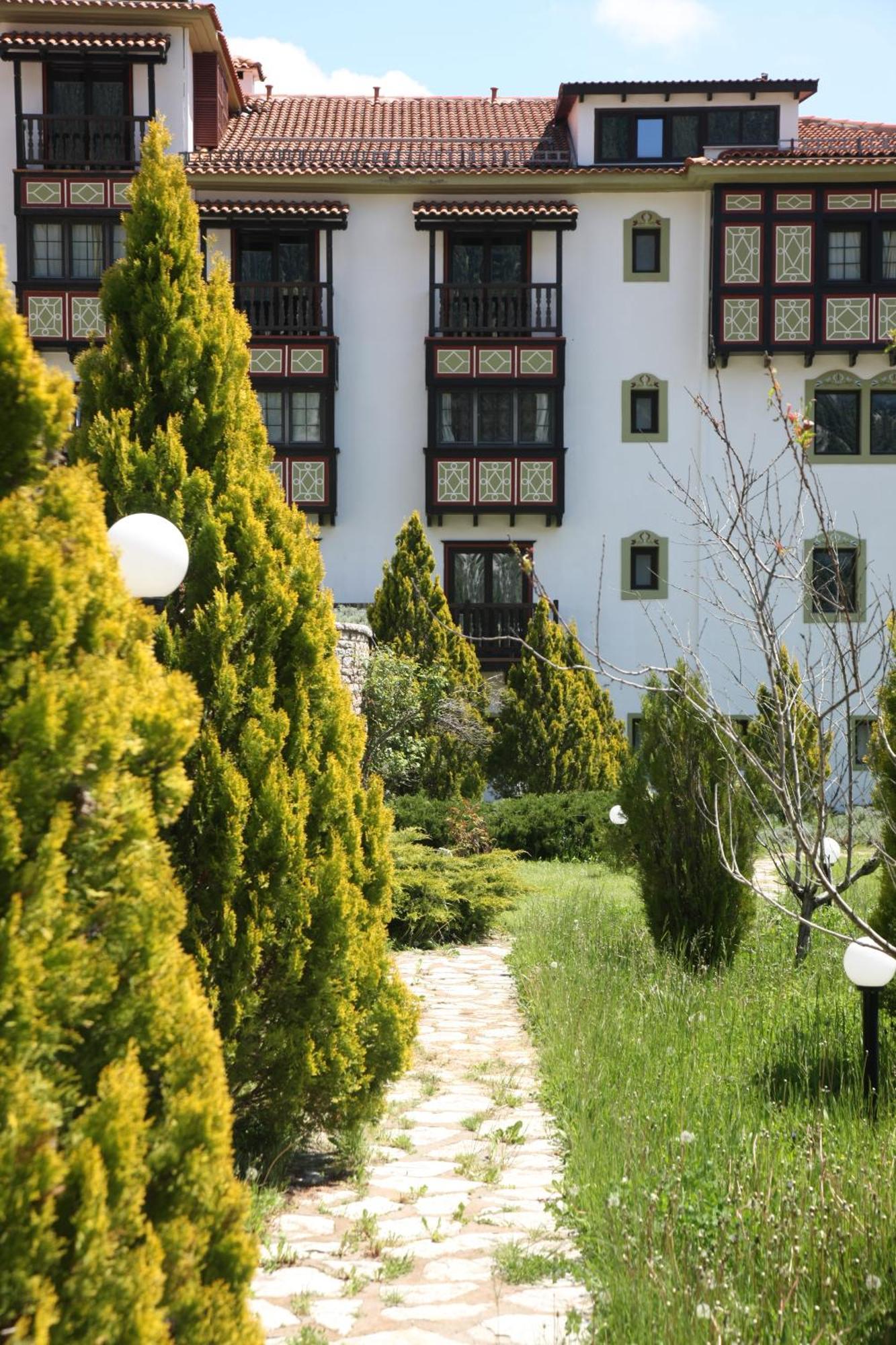 Hotel Spa Montana Карпенисион Экстерьер фото